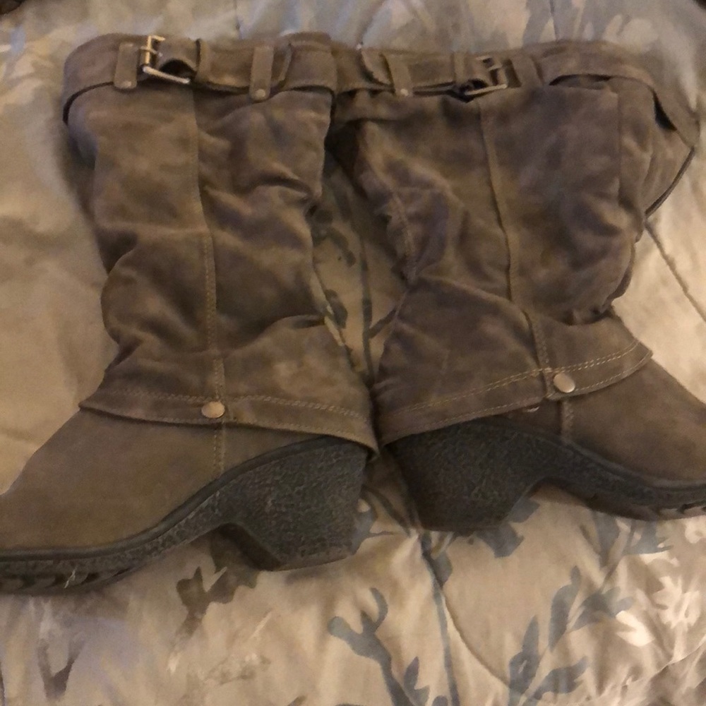 Soft grey heeled boots